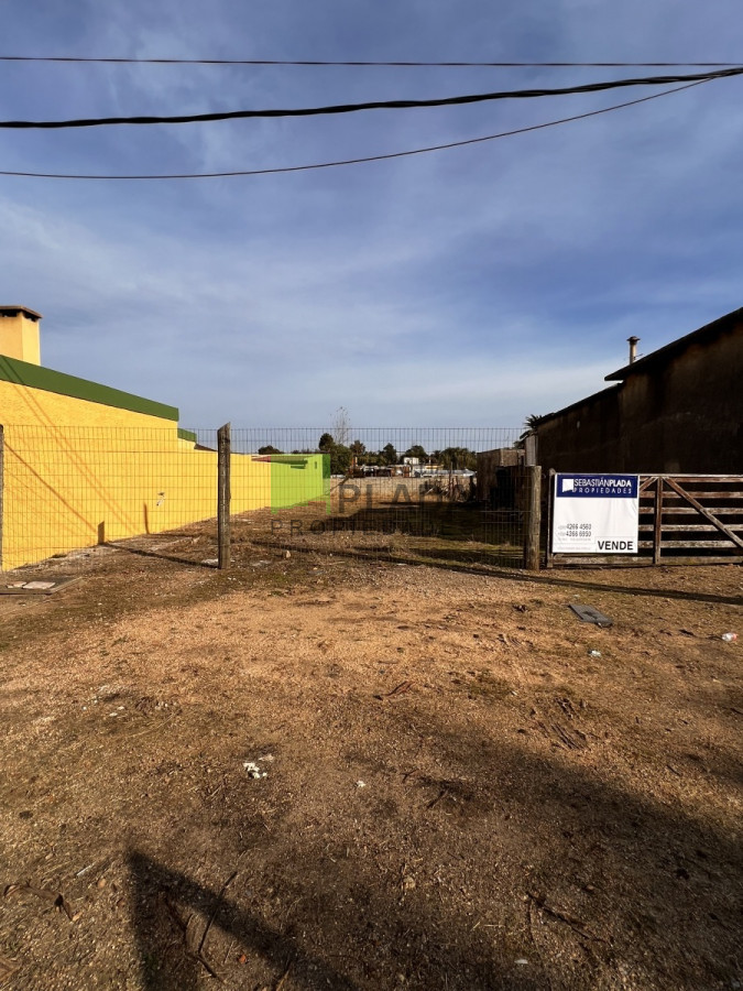 Terreno ID.638 - Buen Lote de 418 metros cuadrados, con agua y saneamiento.