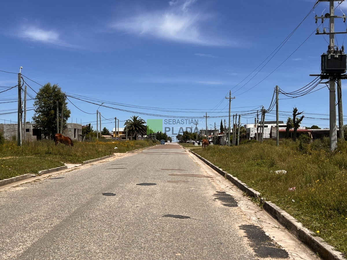 Terreno ID.814 - Vendo Lote 455mts2 sobre Asfalto