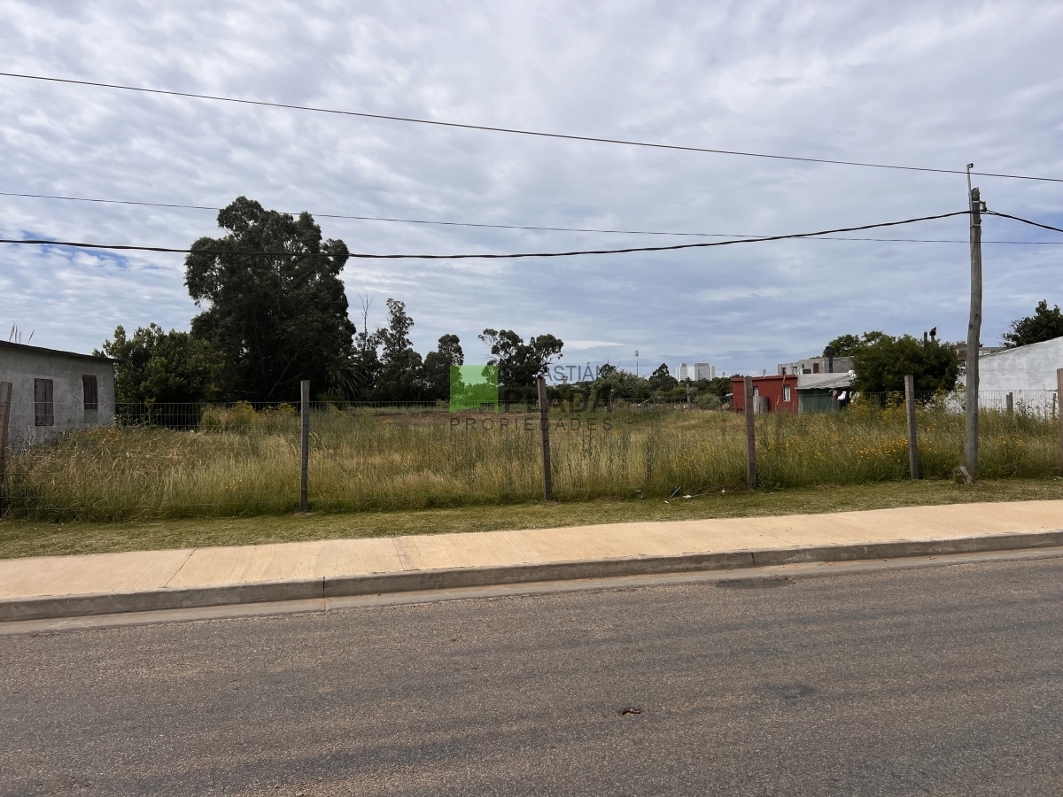 Terreno ID.817 - en venta. Amplio Terreno sobre Avenida