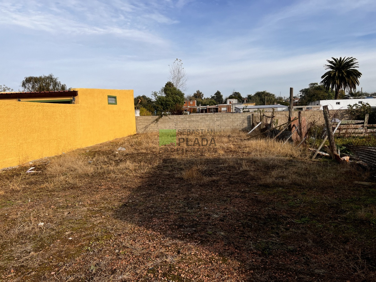 Terreno ID.638 - Buen Lote de 418 metros cuadrados, con agua y saneamiento.