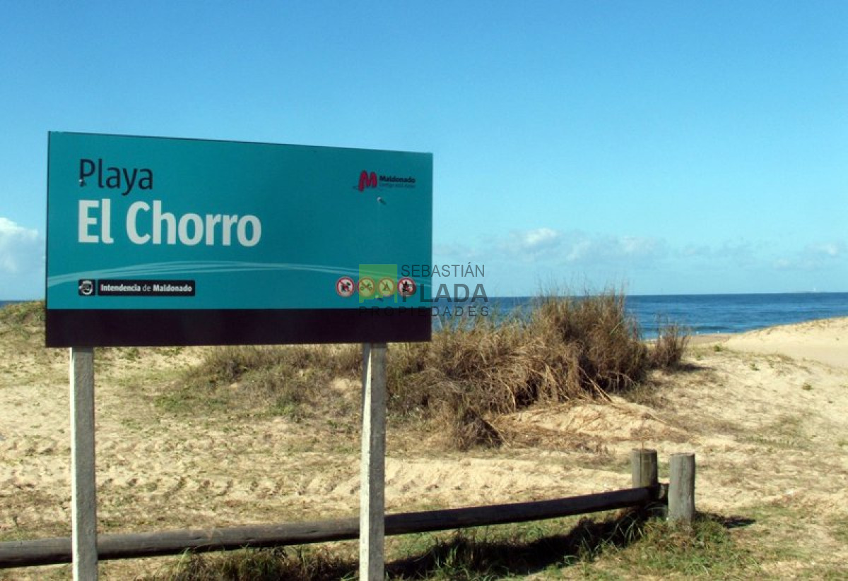Terreno ID.317 - Lote esquinero en El Chorro a 100 metros de la playa
