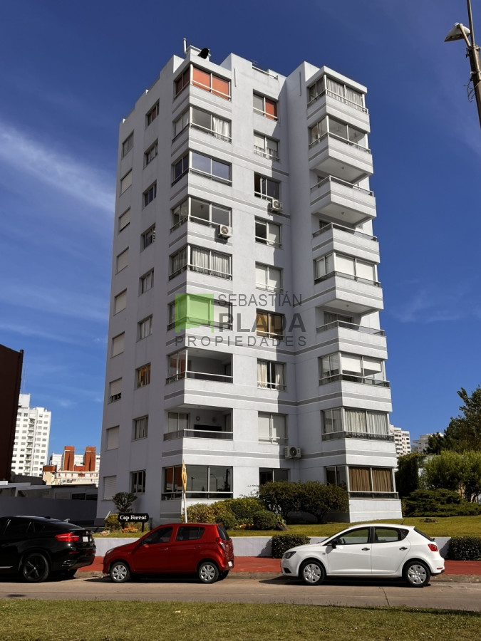 Apartamento ID.602 - 2 dormitorios con vista al puerto, cercano a Enjoy y comercios.