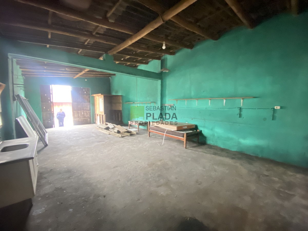 Galpón ID.1087 - Galpón en Venta en San Carlos