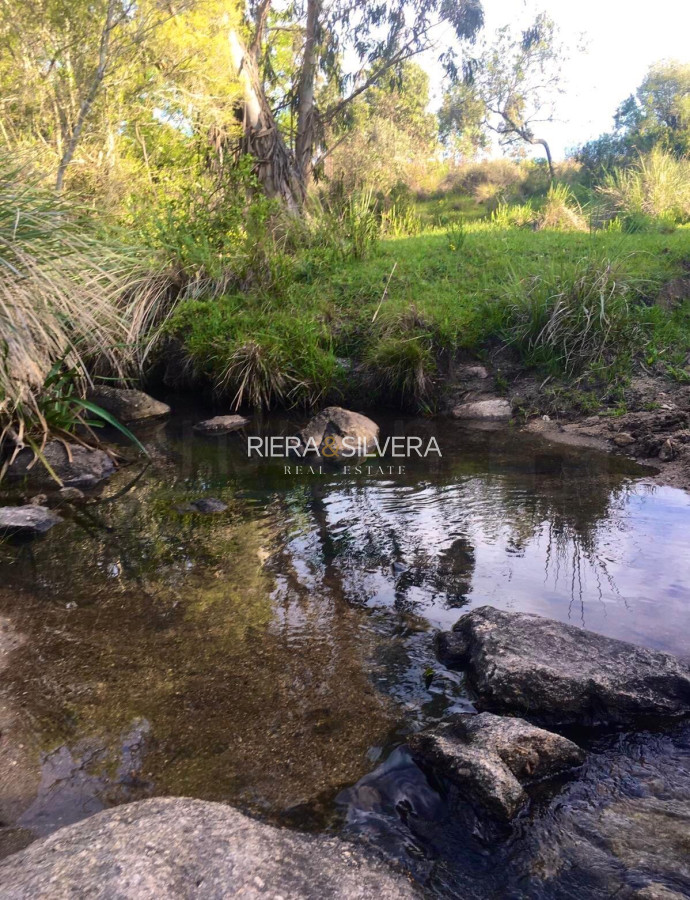 Chacra ID.35 - Chacra con costa en arroyo, Garzón.