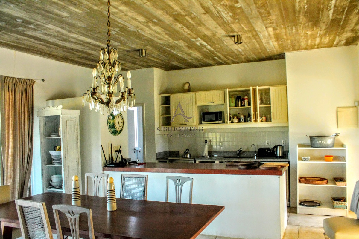 Casa ID.5595 - IMPERDIBLE. En barrio privado. José Ignacio. 