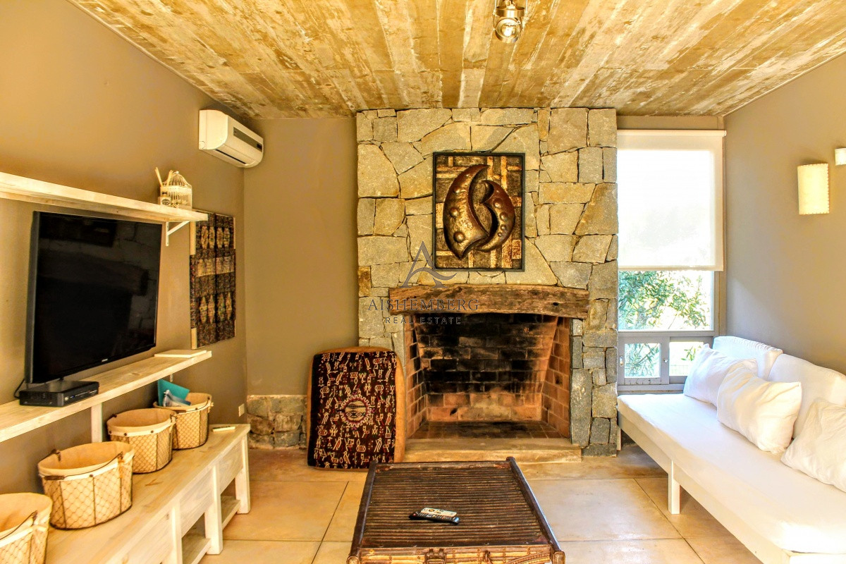 Casa ID.5595 - IMPERDIBLE. En barrio privado. José Ignacio. 