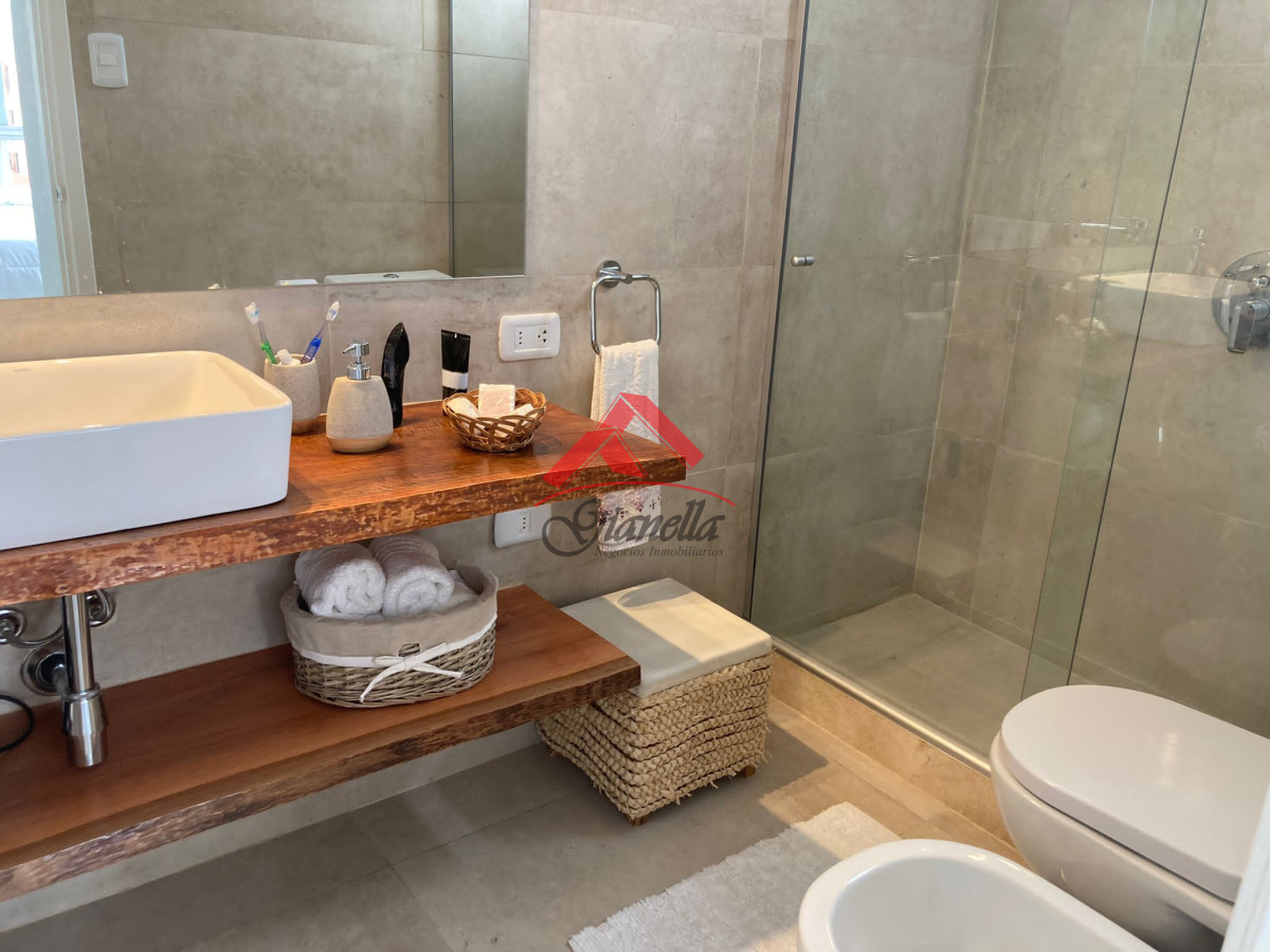 Apartamento ID.1885 - Apartamento de 2 dormitorios en Península, Punta del Este