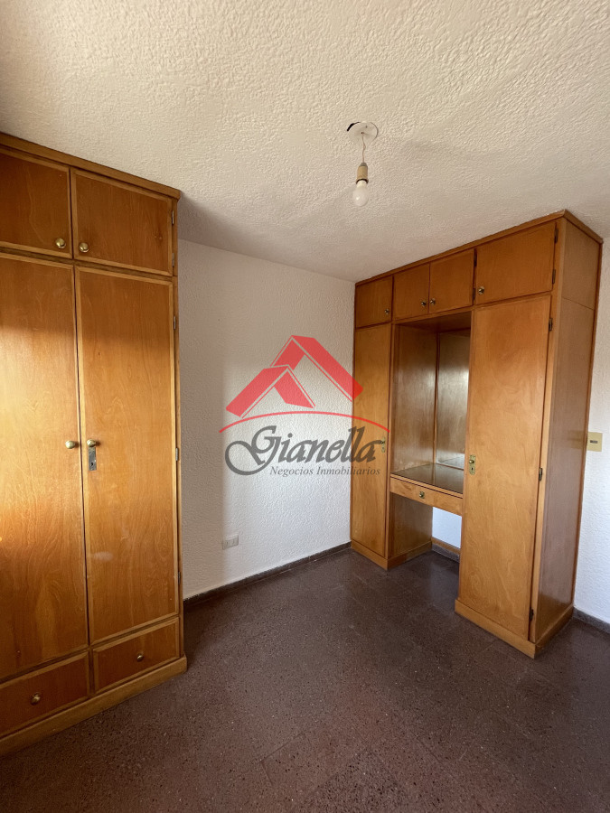 Apartamento ID.1740 - Apartamento de 4 dormitorios en Centro, Maldonado.