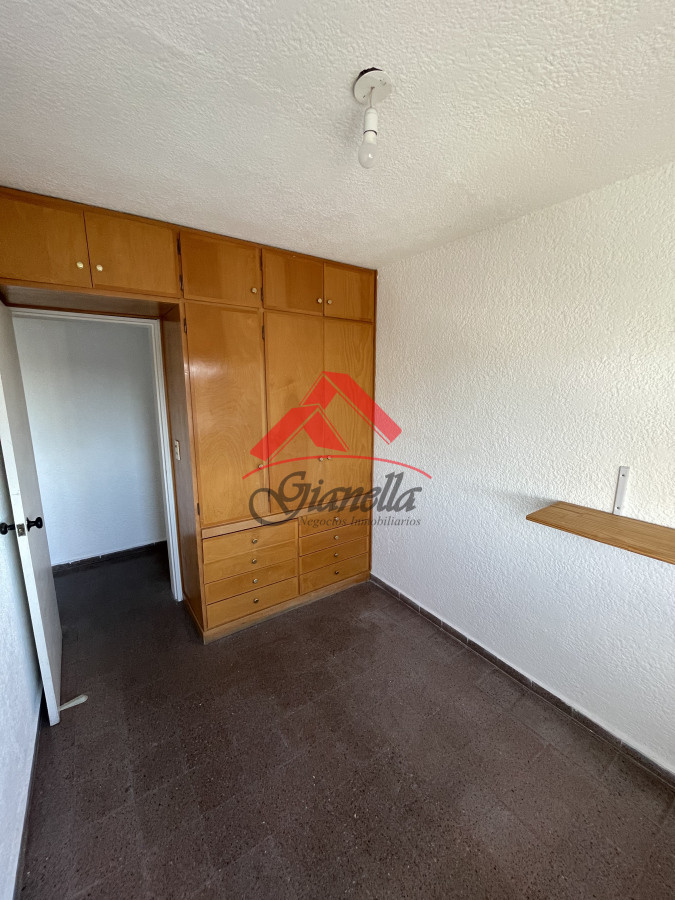 Apartamento ID.1740 - Apartamento de 4 dormitorios en Centro, Maldonado.