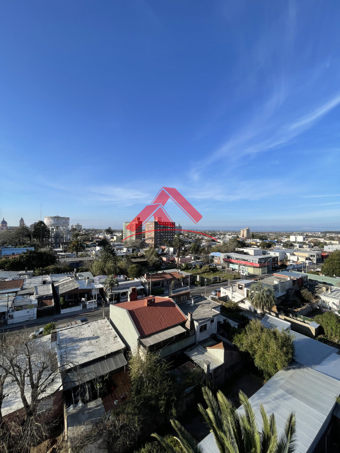 Apartamento ID.1740 - Apartamento de 4 dormitorios en Centro, Maldonado.