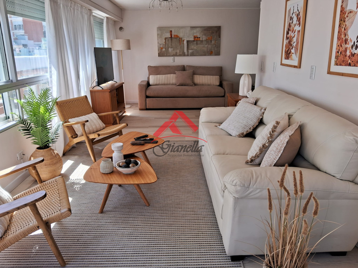 Apartamento ID.1861 - Apartamento en Península, Punta del Este. 