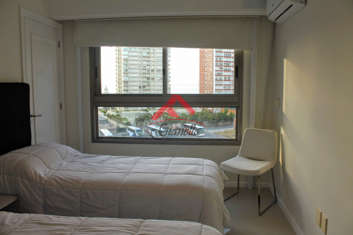 Apartamento ID.1498 - Apartamento en Playa Brava, Punta del Este.