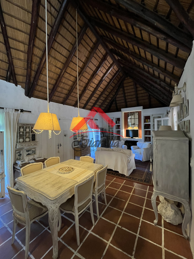 Casa ID.2104 - Excelente casa ubicada en Pinares