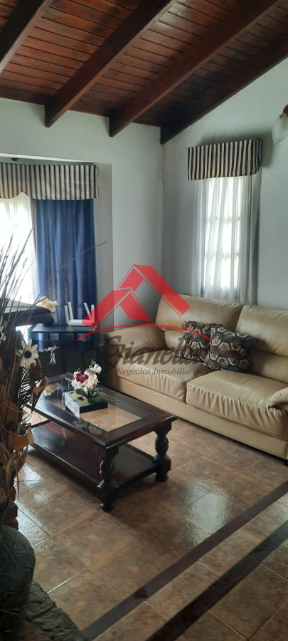 Casa ID.1871 - Casa en Jardines de Córdoba, Punta del Este