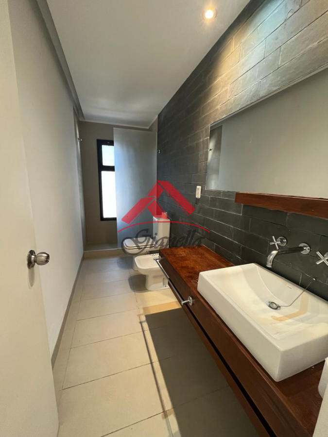 Casa ID.1813 - Alquiler mensual en Punta del este.