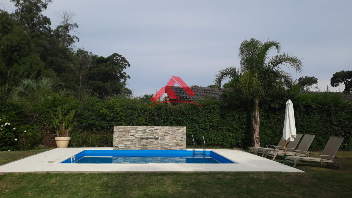 Casa ID.1871 - Casa en Jardines de Córdoba, Punta del Este