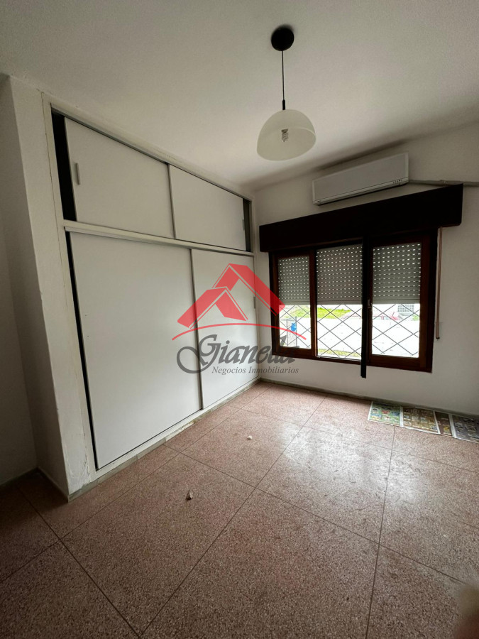 Casa ID.2147 - Impecable casa en venta en San Carlos