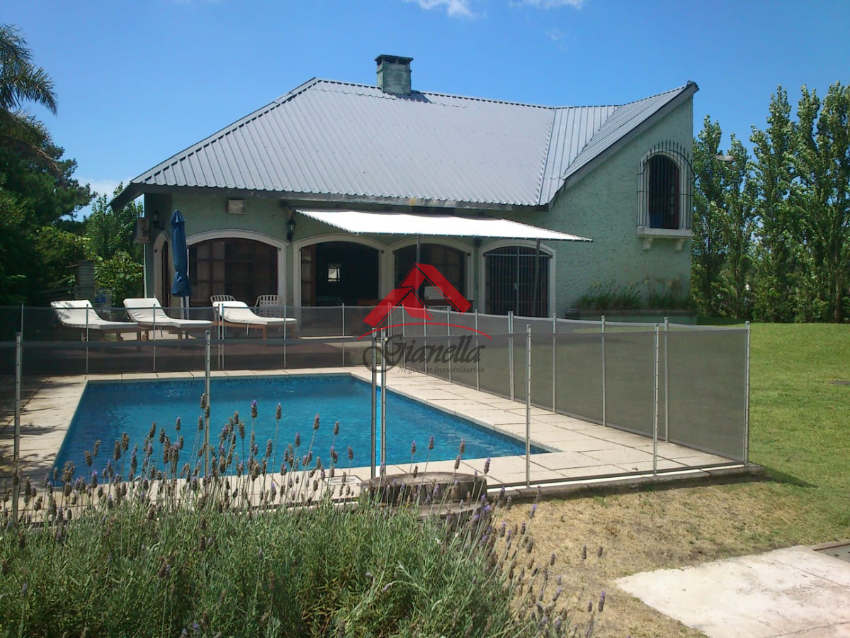 Casa ID.1138 - Jardines de Córdoba, Punta del Este.