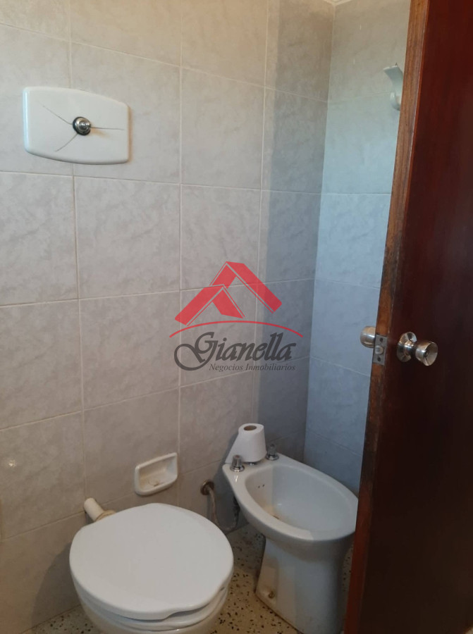 Casa ID.2147 - Impecable casa en venta en San Carlos