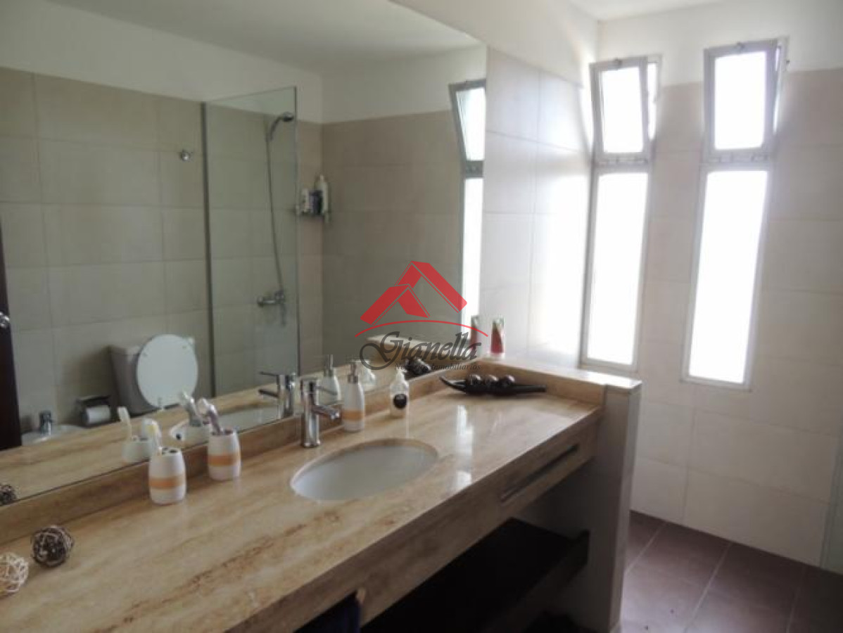 Casa ID.1094 - Montoya, La Barra.