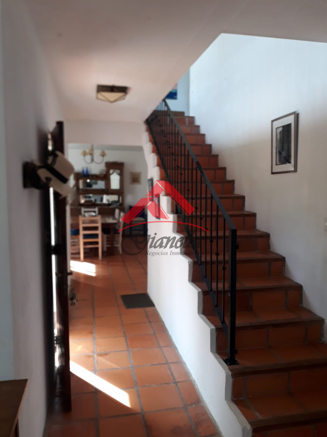 Casa ID.1220 - Gran casa en Montoya