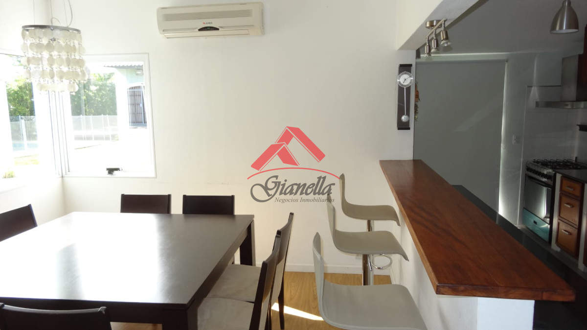 Casa ID.1138 - Jardines de Córdoba, Punta del Este.