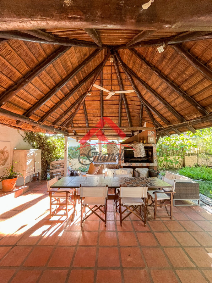 Casa ID.2077 - Casa en Pinares, Punta del Este