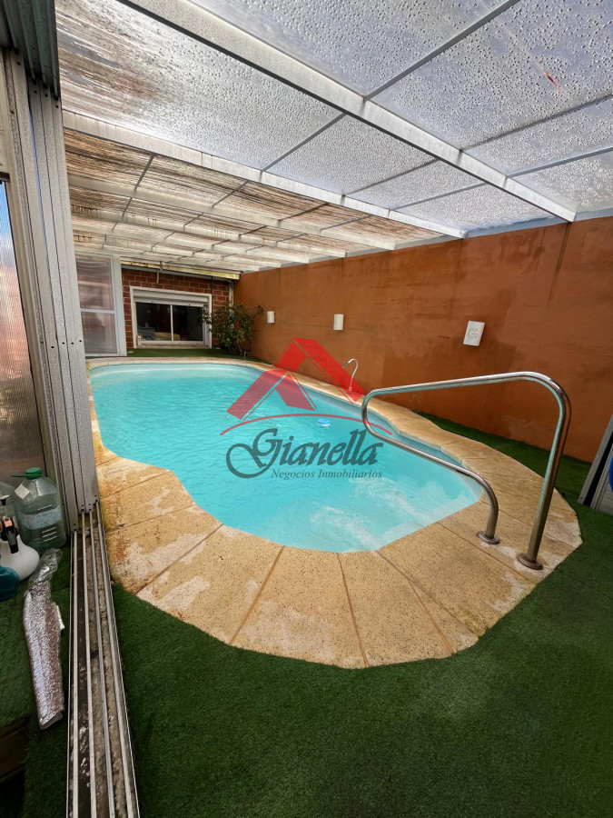 Casa ID.1993 - Casa en venta, San Carlos.