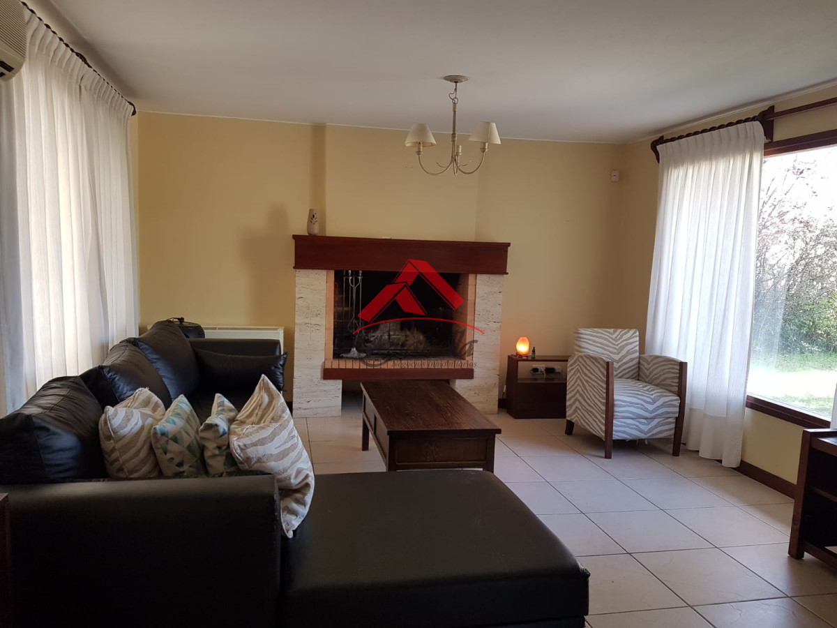 Casa ID.1597 - Casa en Jardines de Córdoba, Punta del Este