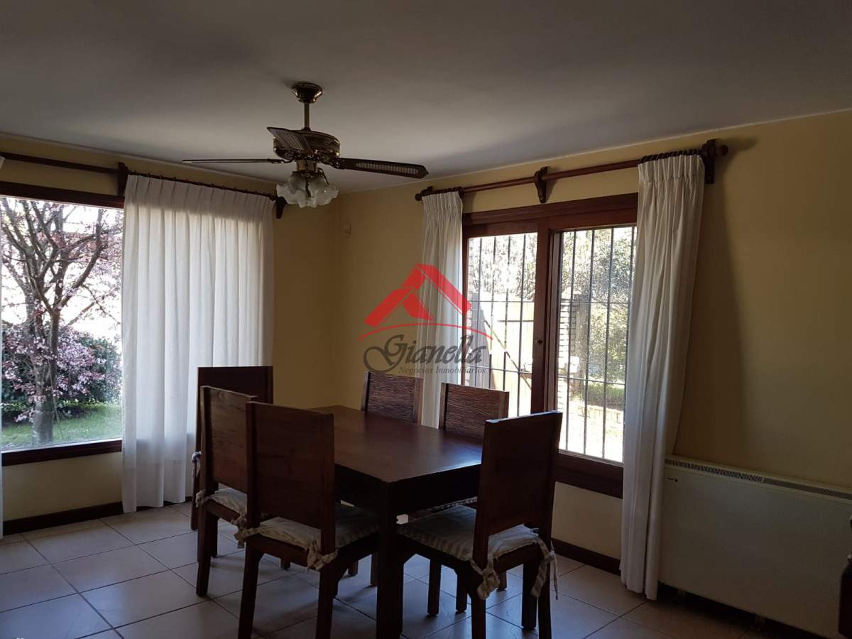 Casa ID.1597 - Casa en Jardines de Córdoba, Punta del Este