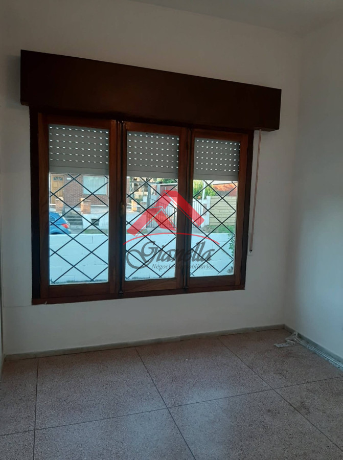 Casa ID.2147 - Impecable casa en venta en San Carlos