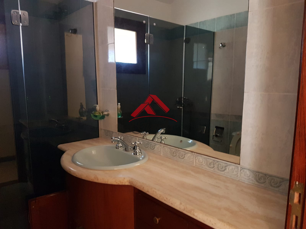 Casa ID.1597 - Casa en Jardines de Córdoba, Punta del Este