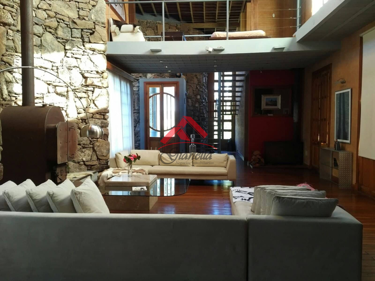 Casa ID.1888 - Casa en barrio La Arbolada