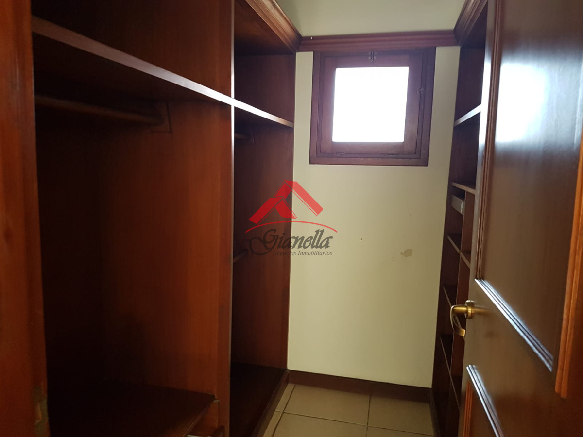 Casa ID.1597 - Casa en Jardines de Córdoba, Punta del Este