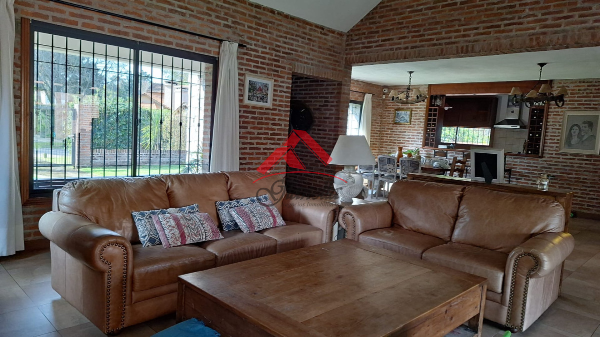 Casa ID.1508 - Casa en Pinares, Punta del Este.