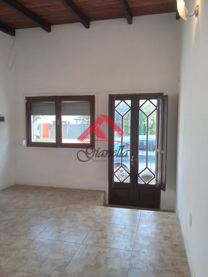 Casa ID.1999 - Casa en venta, San Carlos