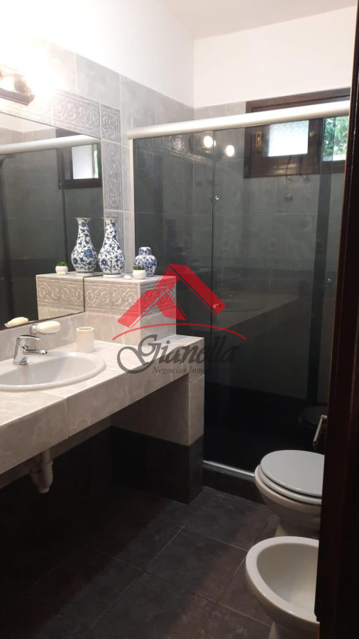 Casa ID.1871 - Casa en Jardines de Córdoba, Punta del Este