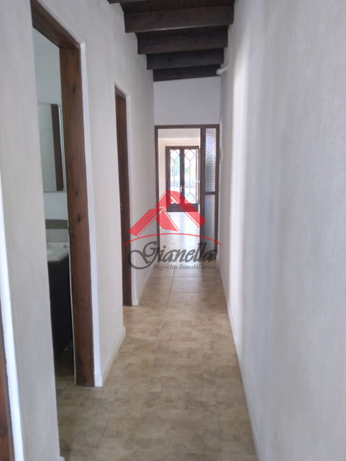 Casa ID.1999 - Casa en venta, San Carlos