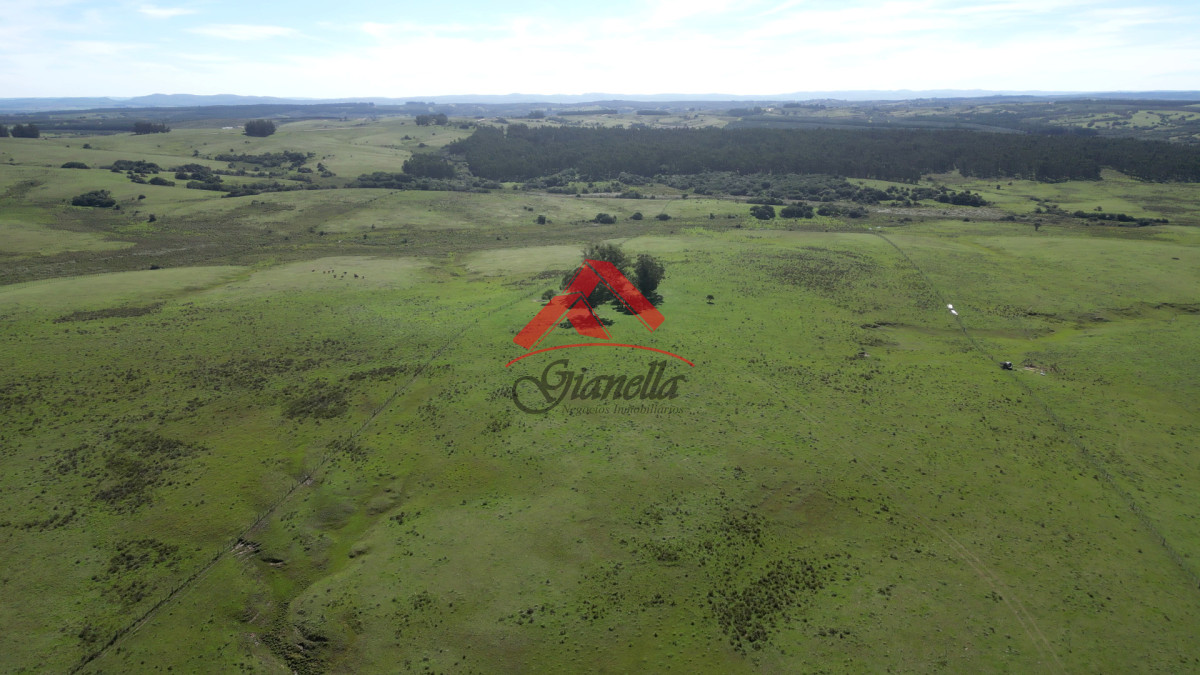 Chacra ID.1988 - Chacra con costa en arroyo, Garzón.