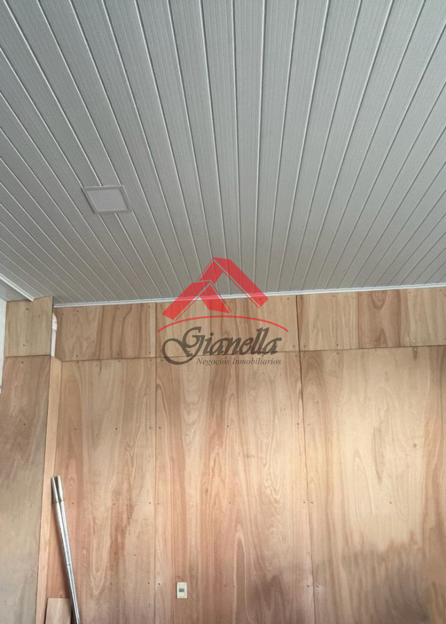 Local Comercial ID.1945 - Local en venta, San Carlos