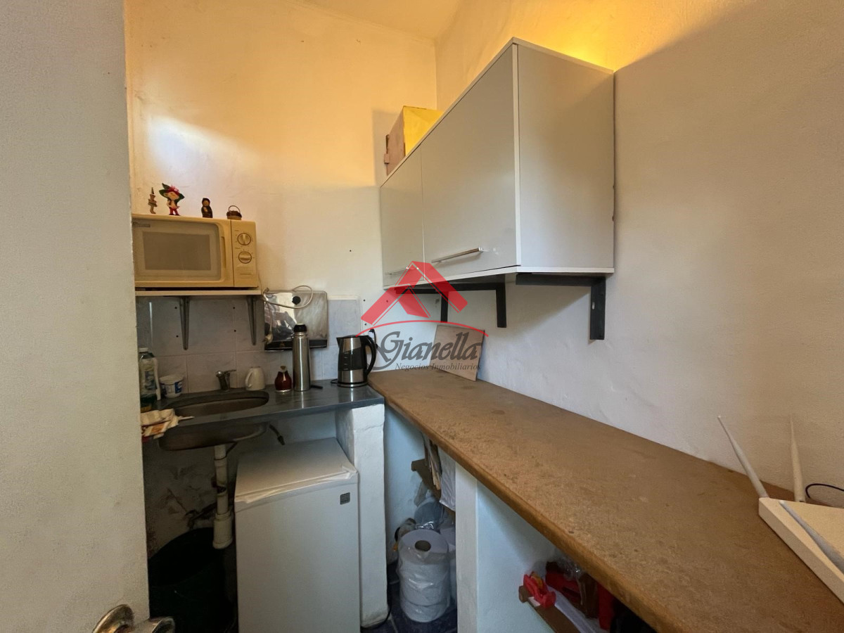 Local Comercial ID.1945 - Local en venta, San Carlos