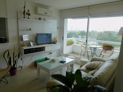 Apartamento en venta, en Punta del Este