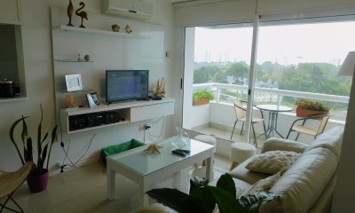 Apartamento en venta, en Punta del Este