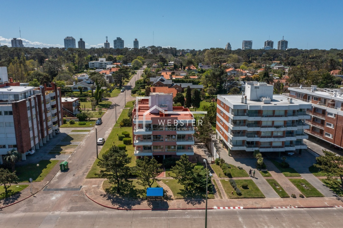Apartamento ID.1614 - ALQUILA APARTAMENTO 3 DORMITORIOSPUNTA DEL ESTE MANSA 
