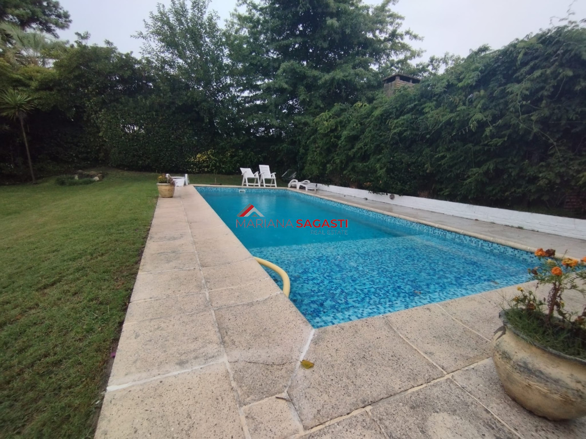 Casa ID.3866 - CHALET CUATRO DORMITORIOS!!