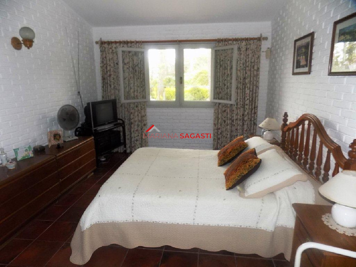 Casa ID.3866 - CHALET CUATRO DORMITORIOS!!