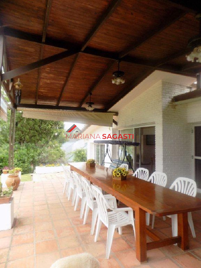 Casa ID.3866 - CHALET CUATRO DORMITORIOS!!