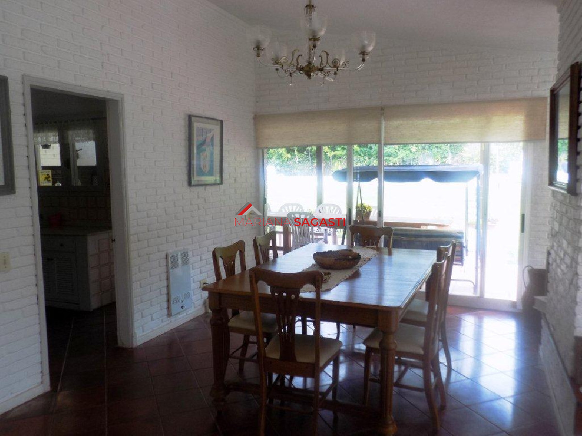 Casa ID.3866 - CHALET CUATRO DORMITORIOS!!