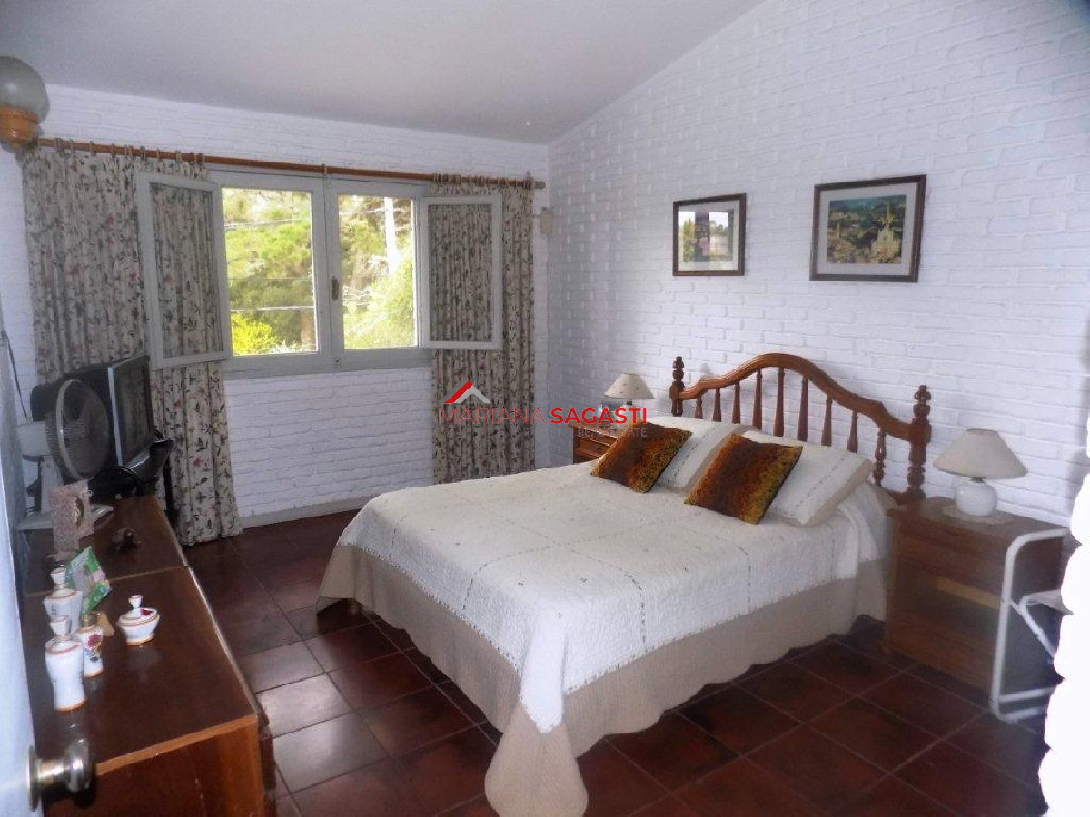 Casa ID.3866 - CHALET CUATRO DORMITORIOS!!