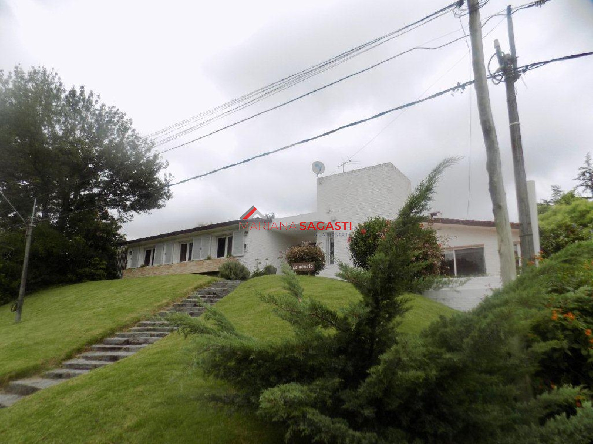 Casa ID.3866 - CHALET CUATRO DORMITORIOS!!